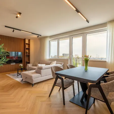 Apartment Amazing 2 Bedroom With Sea View *