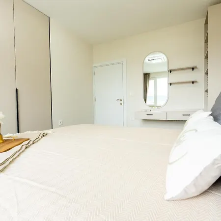 Apartament Amazing 2 Bedroom With Sea View *