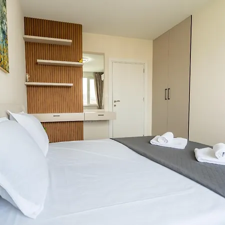 Apartament Amazing 2 Bedroom With Sea View Warna