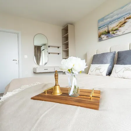 Amazing 2 Bedroom With Sea View * Warna
