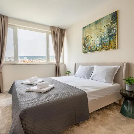 Amazing 2 Bedroom With Sea View * Warna