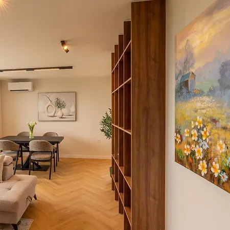 Amazing 2 Bedroom With Sea View Apartament Warna