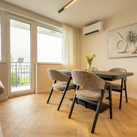 Apartament Amazing 2 Bedroom With Sea View Warna